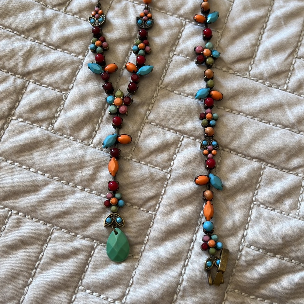 Jewelry Set - Picture 2 of 4